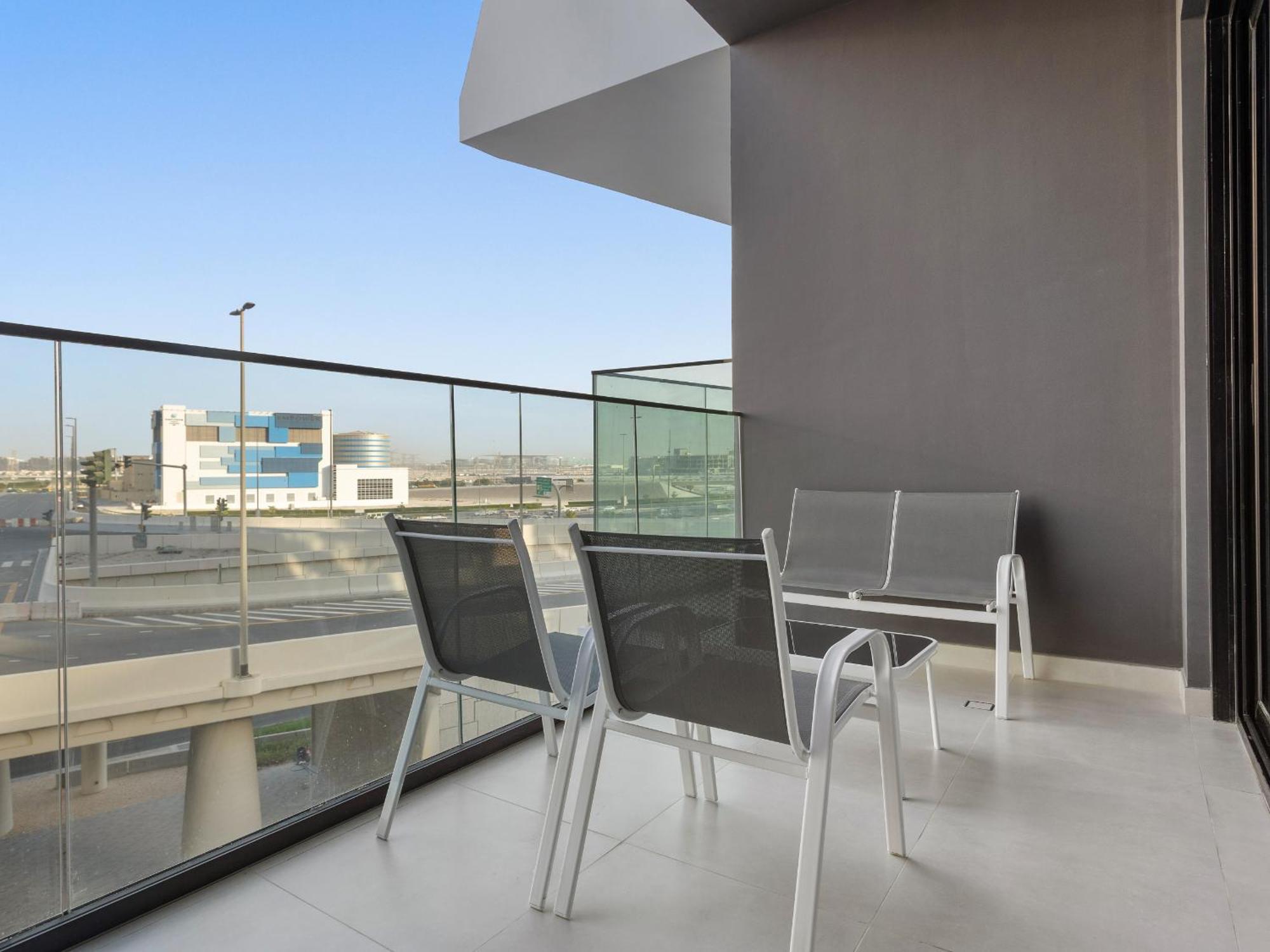 Modern Studio In Binghatti Canal In Business Bay 111 Apartment Dubai Exterior photo